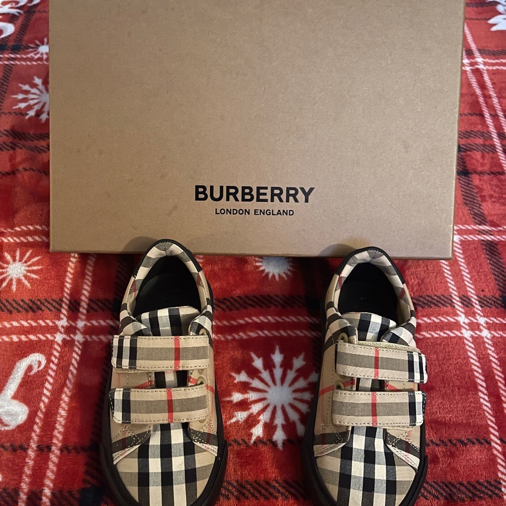 Child sneakers